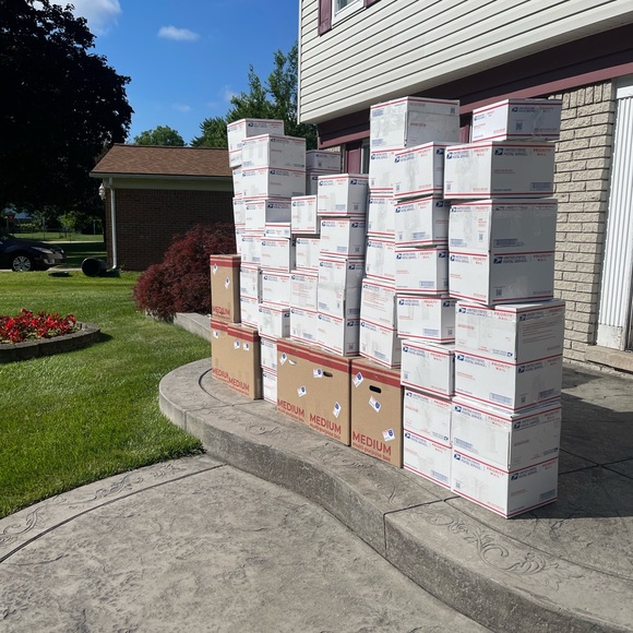 LIVE SHOW NOTIFICATION - like to be notified when we go live. - Picture 12 of 14